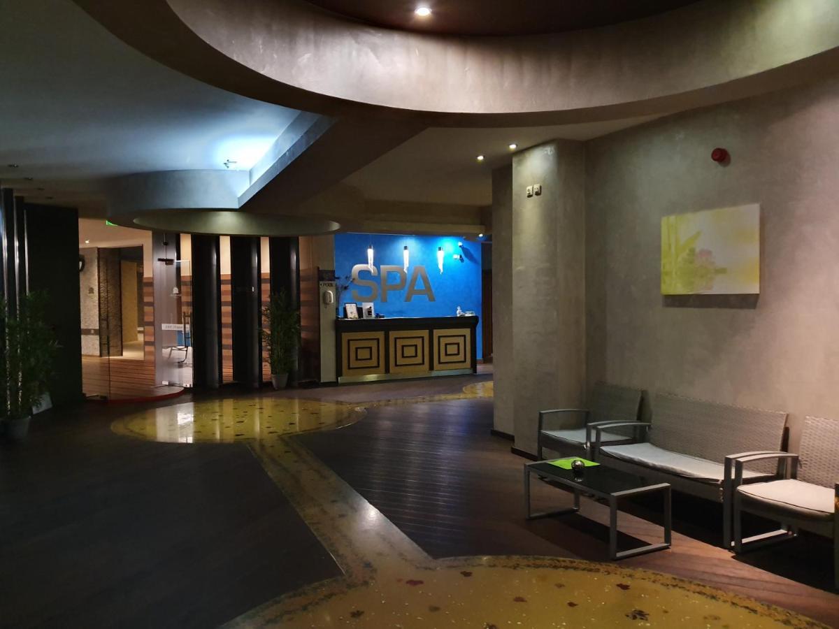 Pinewood Ang Apartment, Semiramida Borovets Hills Bagian luar foto